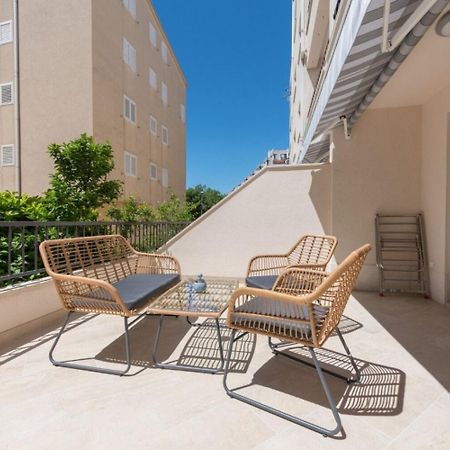Apartments Mari - 40M From The Beach Makarska Eksteriør billede