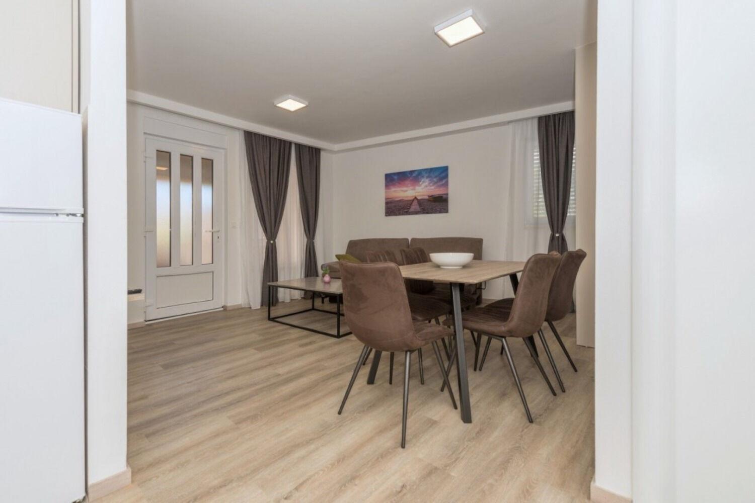 Apartments Mari - 40M From The Beach Makarska Eksteriør billede