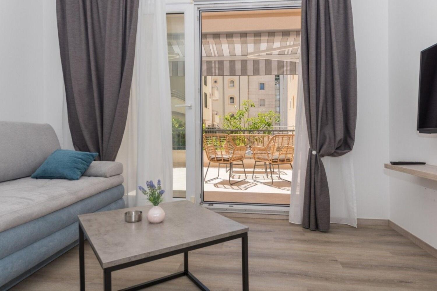 Apartments Mari - 40M From The Beach Makarska Eksteriør billede